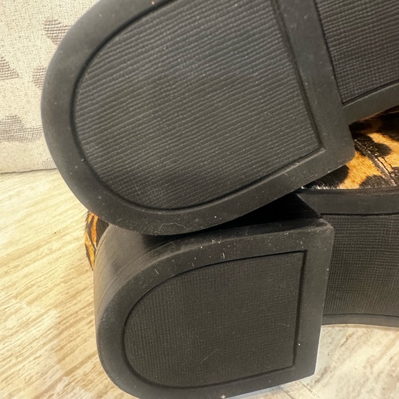 NWOT FRANCO SARTO Womens Leather Leopard Bootie. Size 8 - Picture 10 of 13